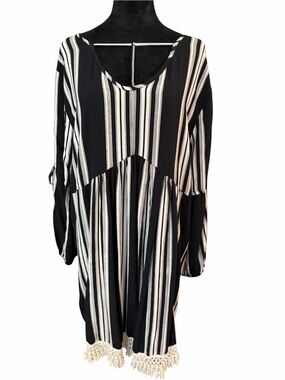 Take Two Clothing Black & White Stripe Tassel Hem Tunic Top sz 2X boho bohemian